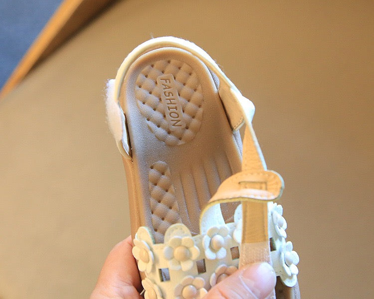 Trend Summer New Children Beach Shoes Soft Sole Cute Flowers Sandals Shoes Kids Gladiator Sandals