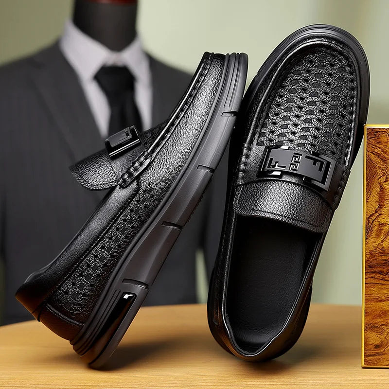 2025 Summer Hallow Casual Leather Shoes for Men Fashion New Designer Solid Color Luxury Shoes Male British Business Shoe Man