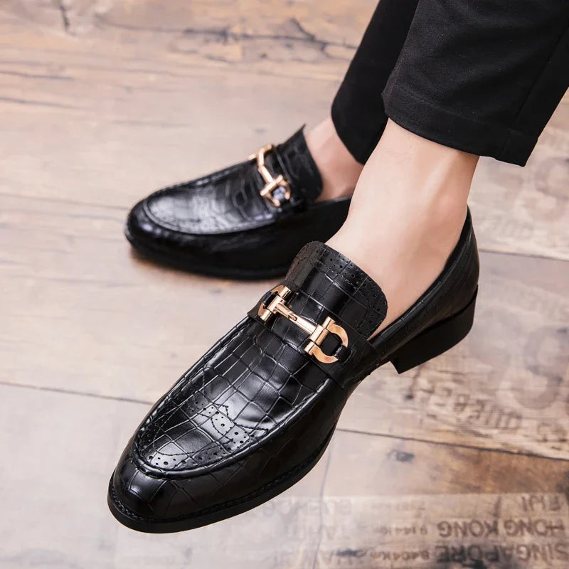 Designer Metal Buckle Loafers Men's Business Dress Fashion Casual Black Patent Leather Pointed-Toe Shoes Men's Loafers Slip-On