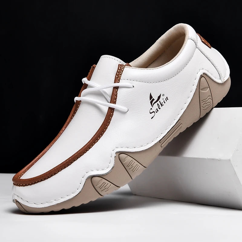 New 2024 Fashion Handmade Leather Casual Men Shoes Design Sneakers Man Loafers Breathable Low Top Flat Shoes Driving Plus Size