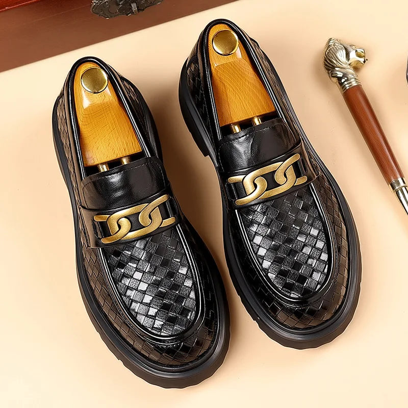 2025 New Handmade Leather Casual Men Shoes Design Sneakers Man Breathable Leather Shoes Men Outdoor Sneakers