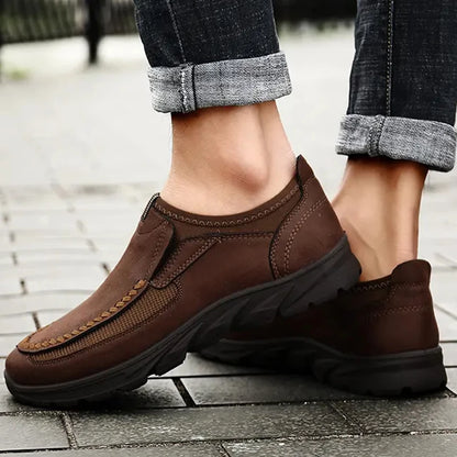 2025 Fashion Brands Men Casual Shoes Mens Loafers Moccasins Breathable Slip on Retro Driving Shoes Men Sneakers Plus Size 39-48