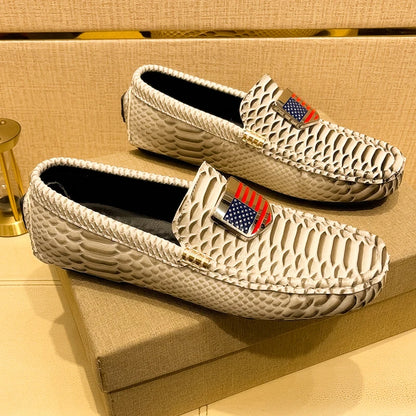 Luxury New Fashion Designer Patent Leather Shoes Men American Flag Metal Button Loafers Wedding Dress Prom Formal Footwear