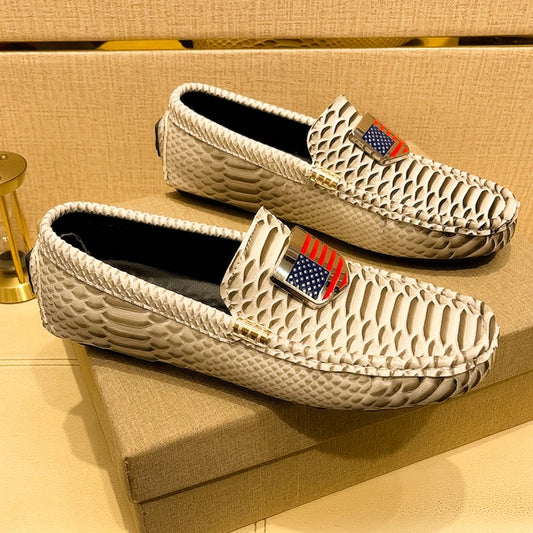Luxury New Fashion Designer Patent Leather Shoes Men American Flag Metal Button Loafers Wedding Dress Prom Formal Footwear