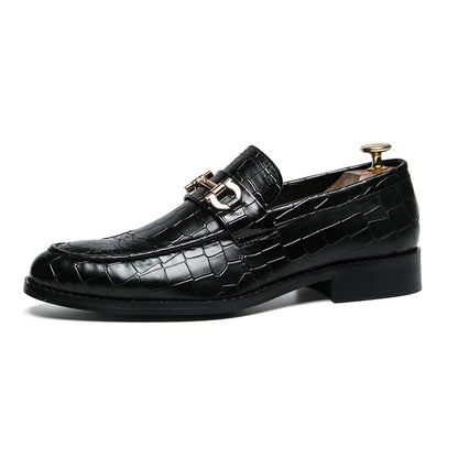 Designer Metal Buckle Loafers Men's Business Dress Fashion Casual Black Patent Leather Pointed-Toe Shoes Men's Loafers Slip-On