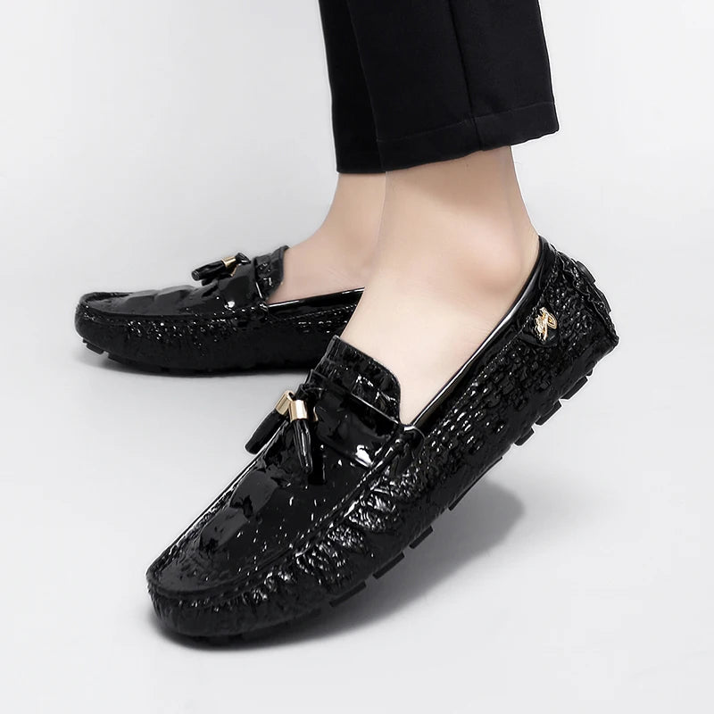 2025 New Style Handmade Tassel Loafers for Men, Breathable Trendy Light Luxury Crocodile Pattern Slip-On Casual Loafers, Unisex Driving Shoes