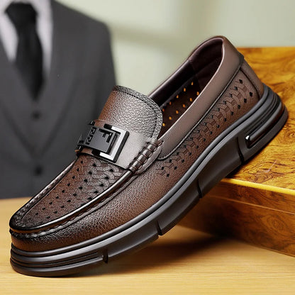 2025 Summer Hallow Casual Leather Shoes for Men Fashion New Designer Solid Color Luxury Shoes Male British Business Shoe Man