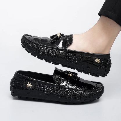 2025 New Style Handmade Tassel Loafers for Men, Breathable Trendy Light Luxury Crocodile Pattern Slip-On Casual Loafers, Unisex Driving Shoes
