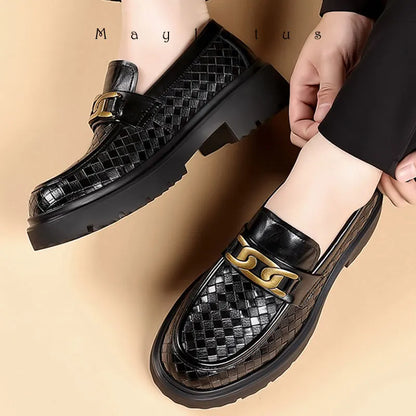 2025 New Handmade Leather Casual Men Shoes Design Sneakers Man Breathable Leather Shoes Men Outdoor Sneakers