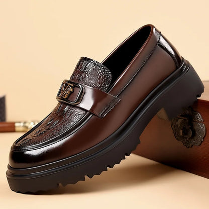2025 New Handmade Leather Casual Men Shoes Design Sneakers Man Breathable Leather Shoes Men Outdoor Sneakers