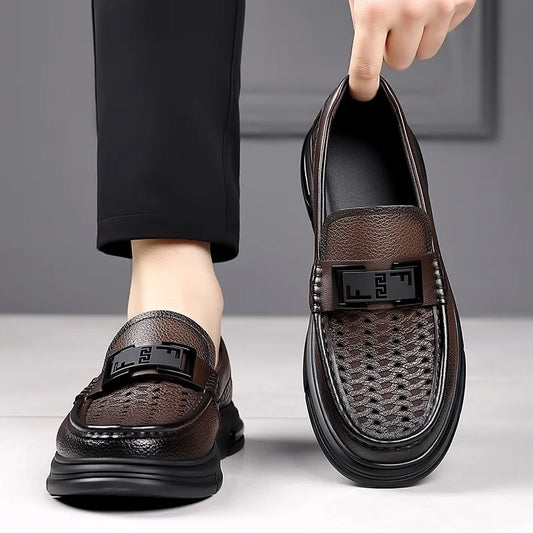 2025 Summer Hallow Casual Leather Shoes for Men Fashion New Designer Solid Color Luxury Shoes Male British Business Shoe Man