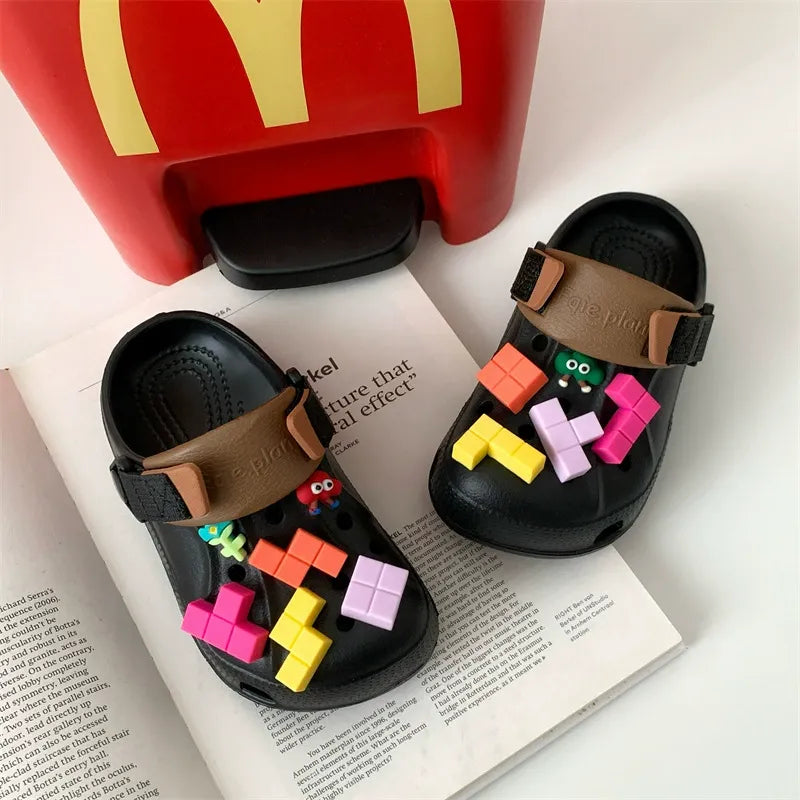 Closed toe slippers soft-soled shoes